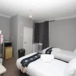 Woodville Centre By Oyo 3*