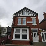 Woodville Centre By Oyo 3* Leeds (West Yorkshire)