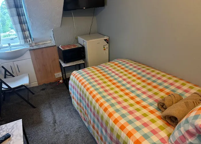 Woodville - Free Parking, Direct Bus To Centre Bed & Breakfast