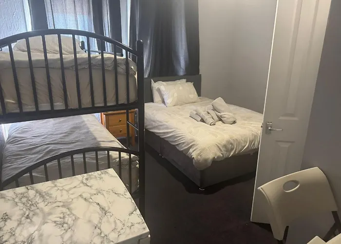 Bed & Breakfast Woodville Lodge Leeds - Free Parking, Direct Bus To City Centre Leeds (West Yorkshire)