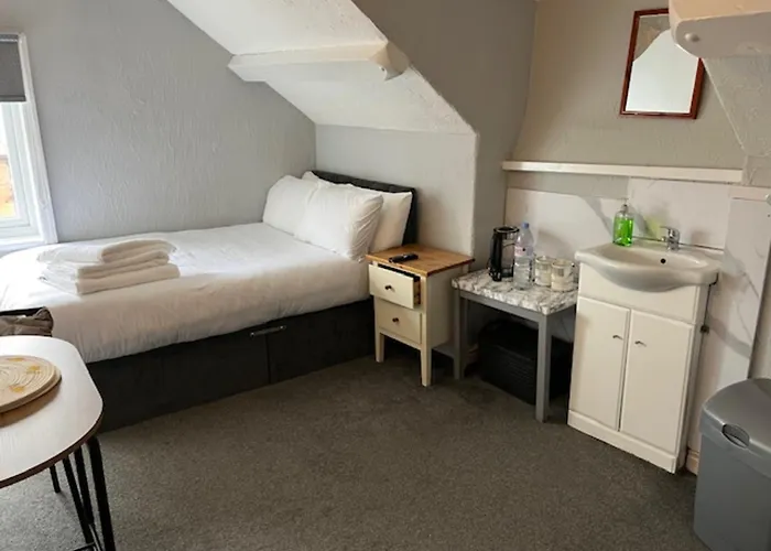 Bed & Breakfast Woodville - Free Parking, Direct Bus To Centre