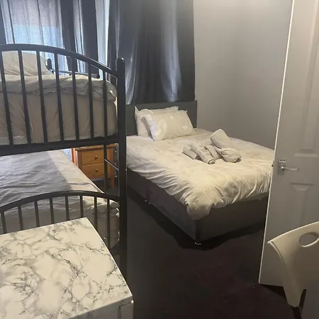 Bed & Breakfast Woodville By Oyo Leeds (West Yorkshire)